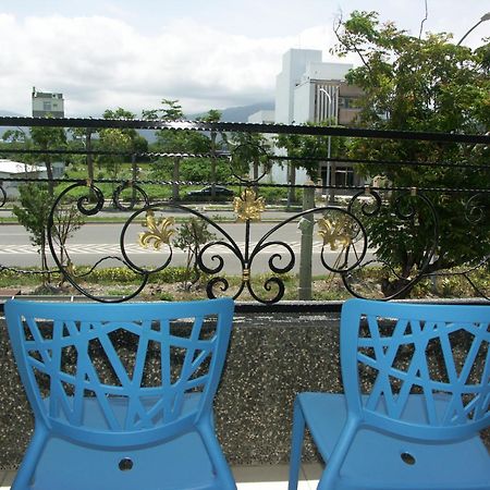 I Star Bed And Breakfast T'ai-tung Buitenkant foto