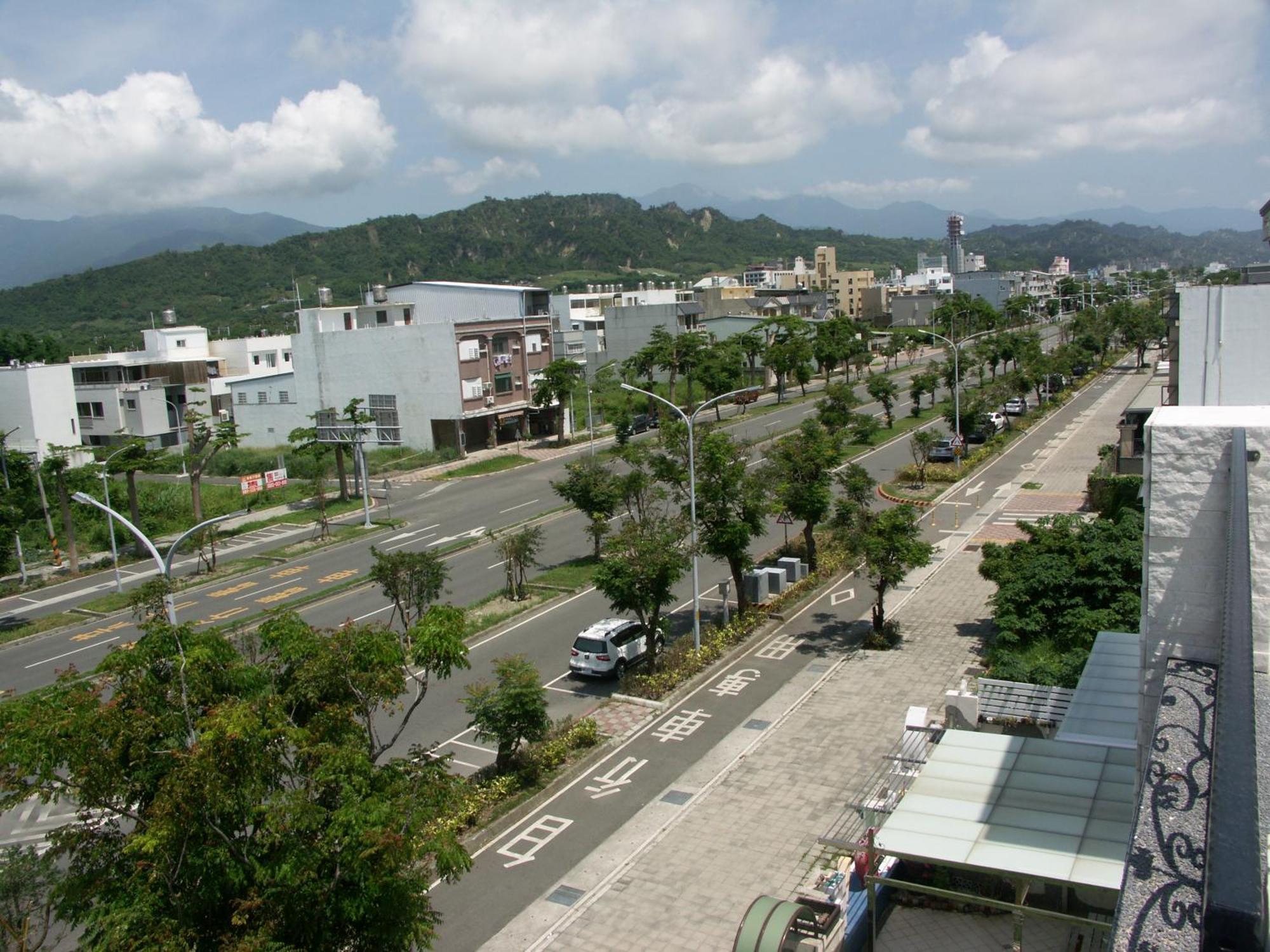 I Star Bed And Breakfast T'ai-tung Buitenkant foto
