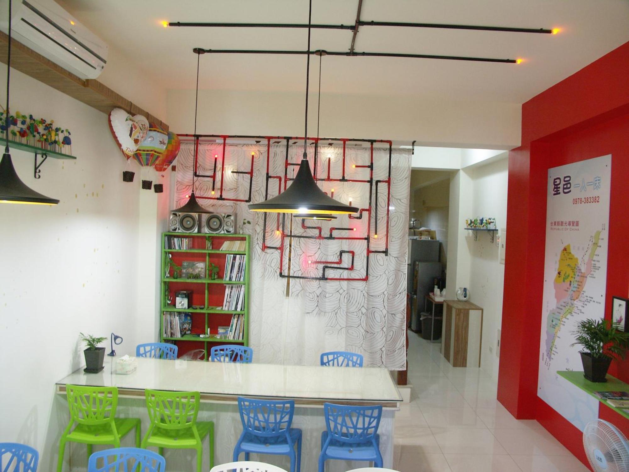 I Star Bed And Breakfast T'ai-tung Buitenkant foto
