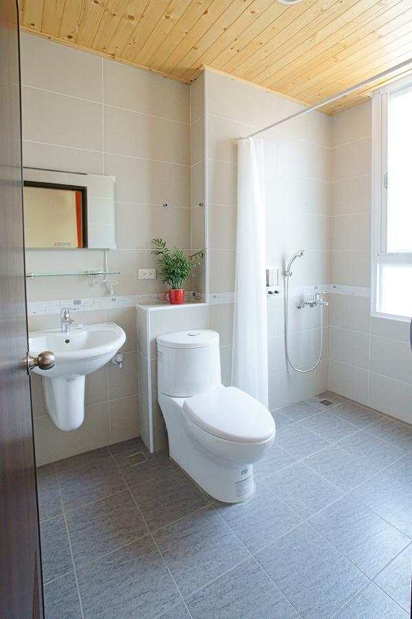 I Star Bed And Breakfast T'ai-tung Buitenkant foto