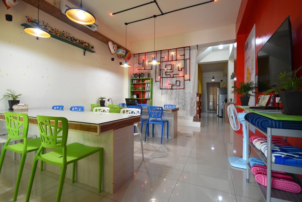 I Star Bed And Breakfast T'ai-tung Buitenkant foto